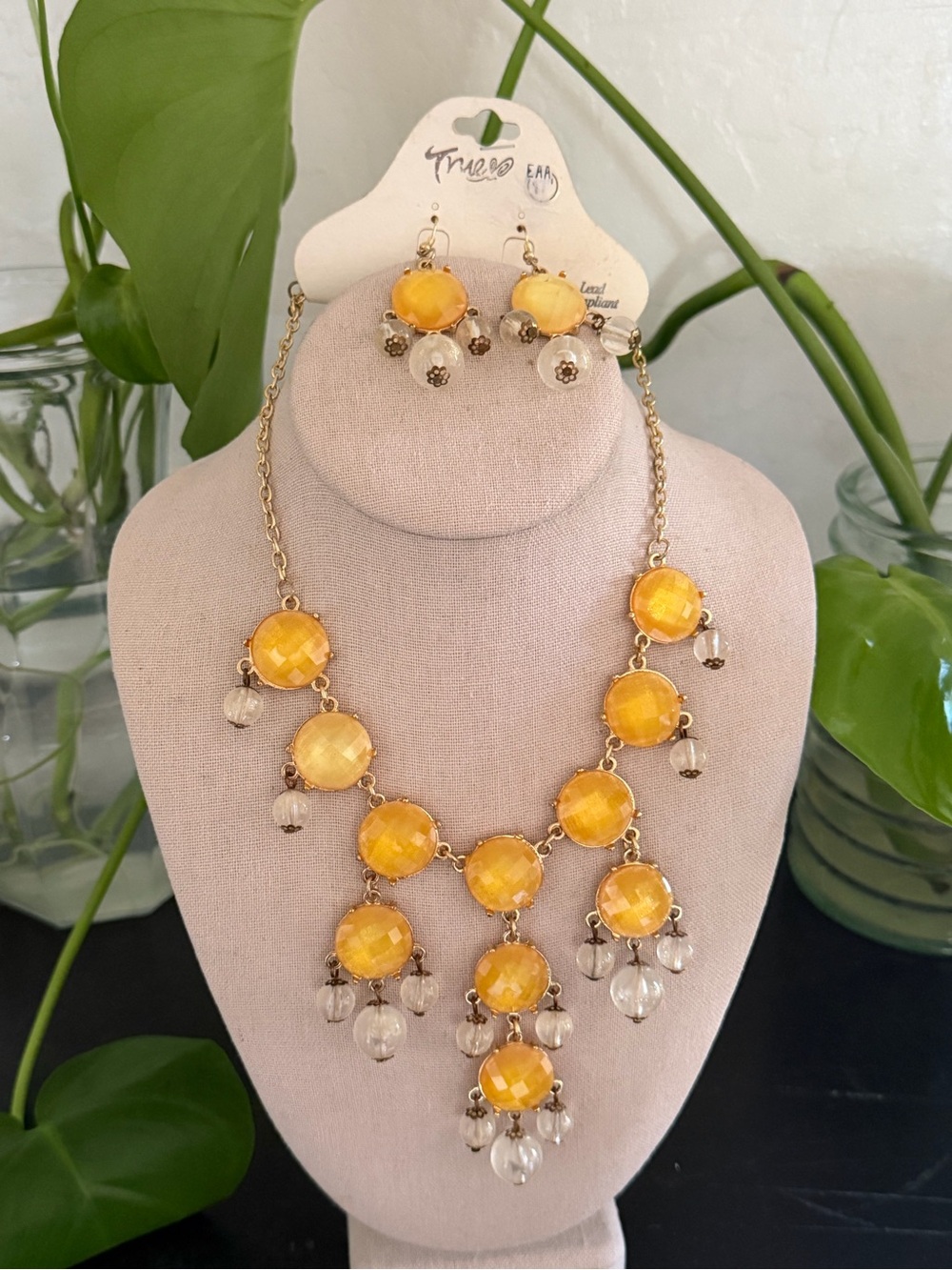 Vintage Truso Yellow Faceted Statement Necklace and Earring Set NWT